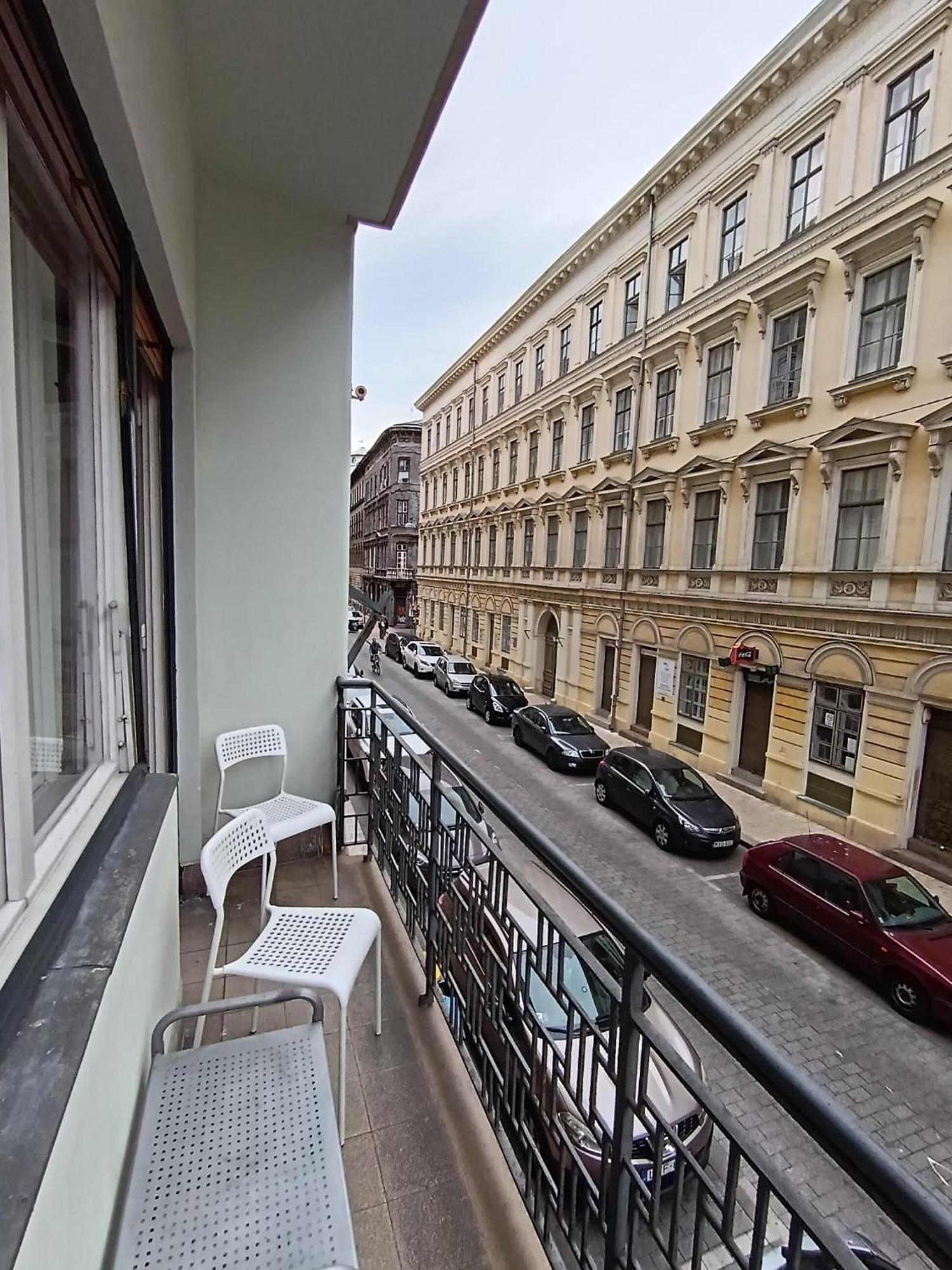 Studio With Terrace In Heart Of The City Budapest Exterior foto